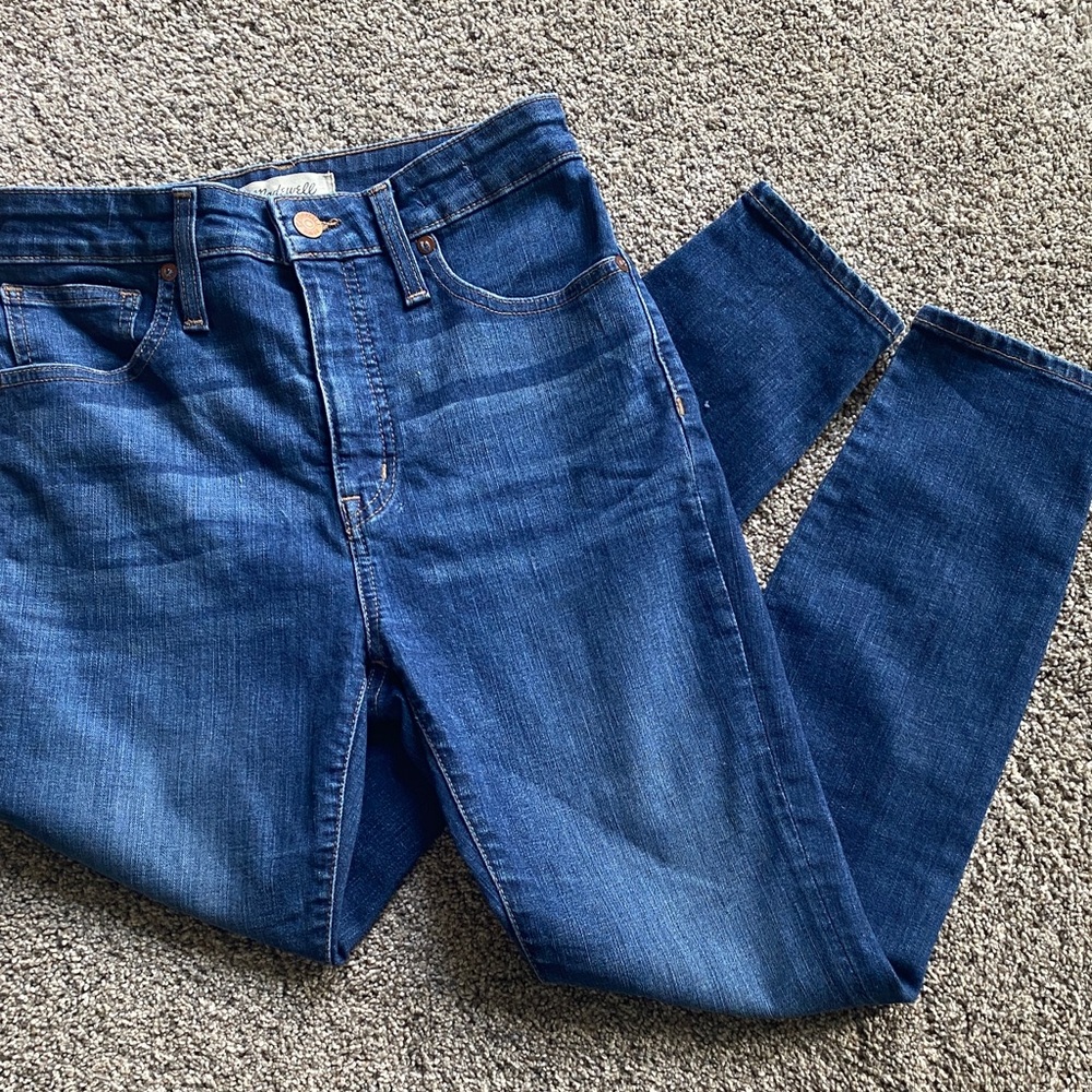 Classic Women's Dark Blue Skinny Jeans